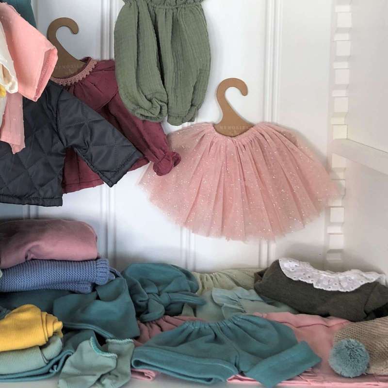 Memories by Así Dukketøj - 43-46 cm. - Strikhue - Antikgrøn