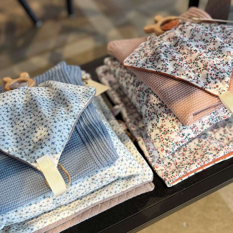 Memories by Así Dukketilbehør - 43-46 cm. - Dukkesengetøj - Rust