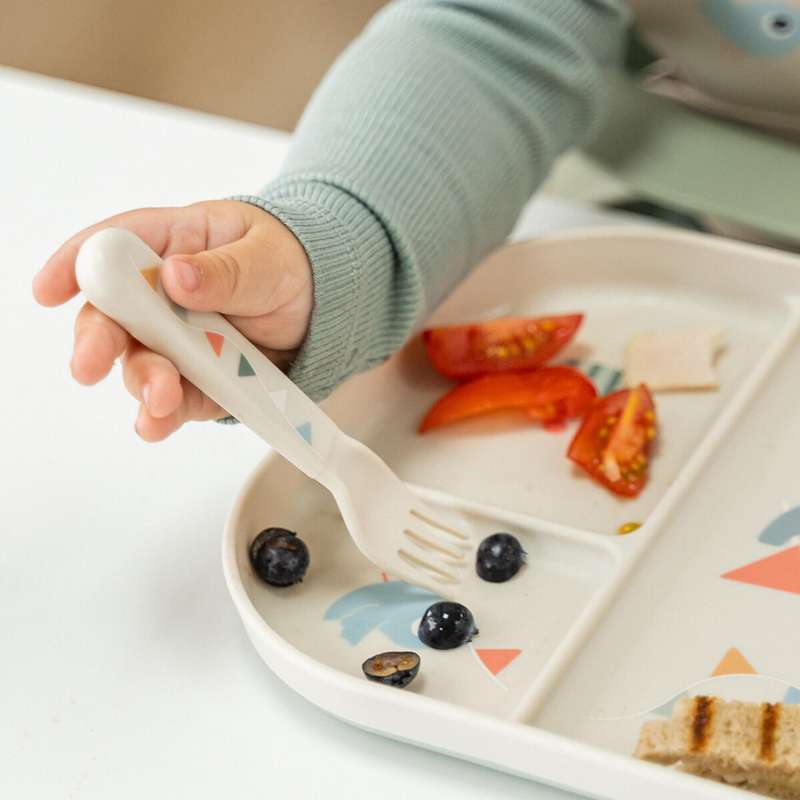 Done by Deer Foodie Bestiksæt - Celebration - Sand