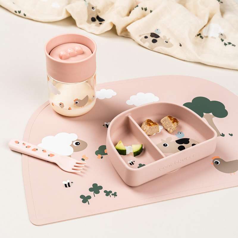 Done by Deer Træningskop - 360° - Tiny Farm - Pudder