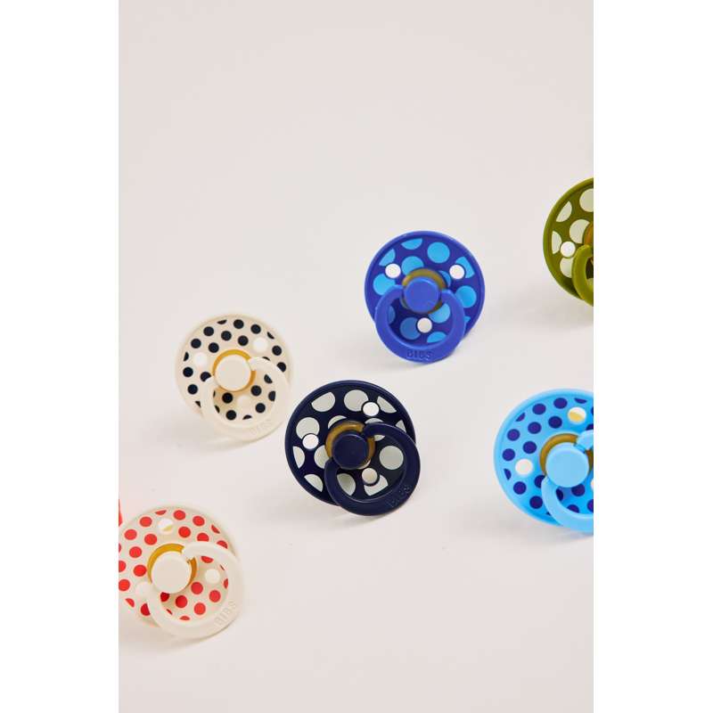 BIBS Rund Colour Sut - Str. 2 - Naturgummi - Mega Polka Studio - Breeze/Cornflower